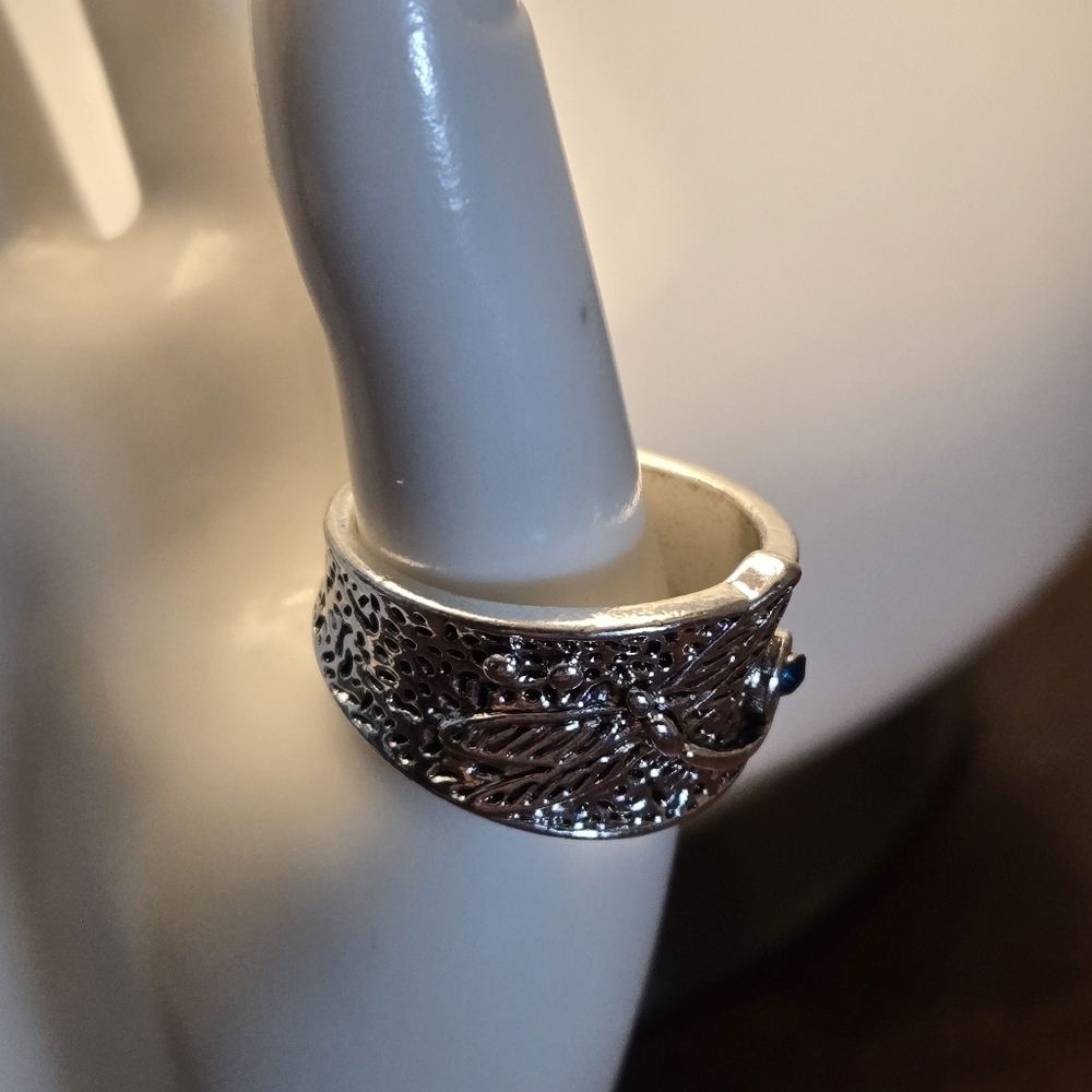 Dragonfly Boho Retro-style Wide Ring Inlaid with Synthetic Sea Blue Gemstone - Picture 8 of 9
